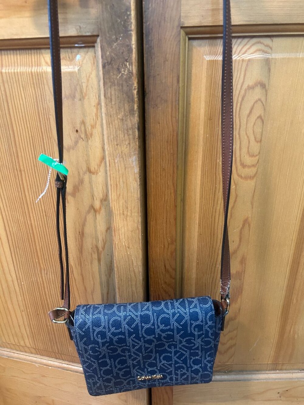 NEW Calvin Klein Leather Crossbody Handba
